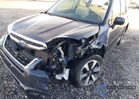 2017 Subaru Forester 2.5I Premium из США, поврежденный, VIN JF2SJAEC3HH520769